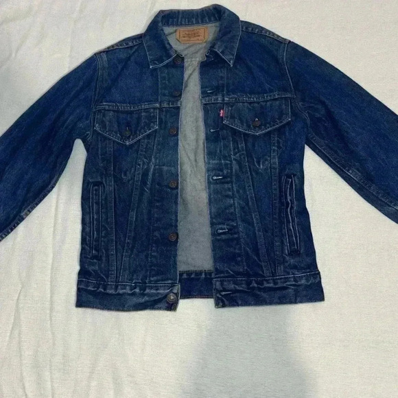 Vintage Levi's Denim Jacket Women's Red tab - Picture 2 of 13